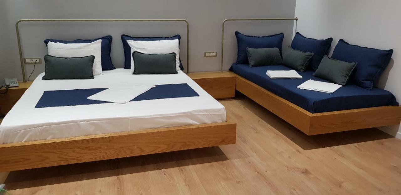 H&M Hotel Vlorë Buitenkant foto
